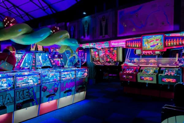 Arcade & Game Lounge
