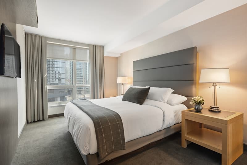 Standard & Deluxe Suites